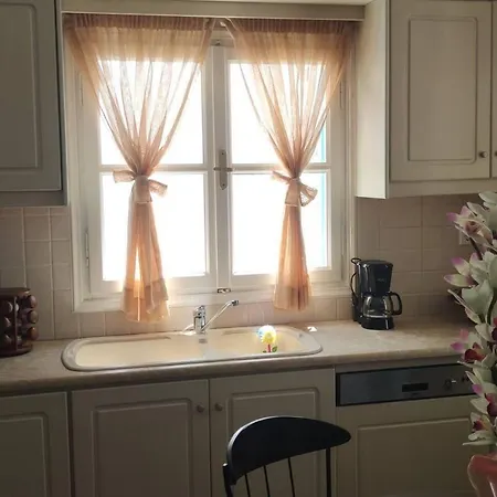 Dom wakacyjny 3 Bed - Sleeps 6 - Terrace - Sea View Myrties