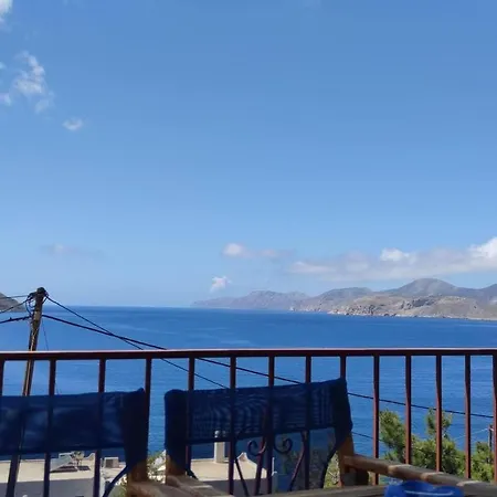 Dom wakacyjny 3 Bed - Sleeps 6 - Terrace - Sea View